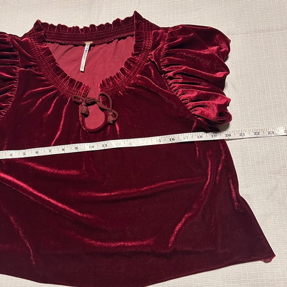 Free People Velvet Front Tie Peasant Blouse Red Wine Ruffle Sleeve Keyhole Sz XS - Picture 3 of 7